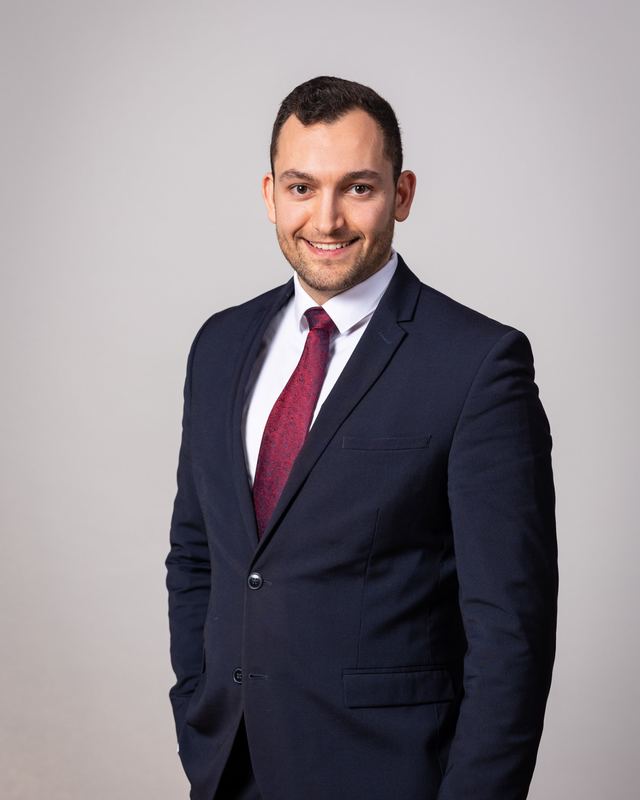 Lucas Ferria, Finanzgestalter